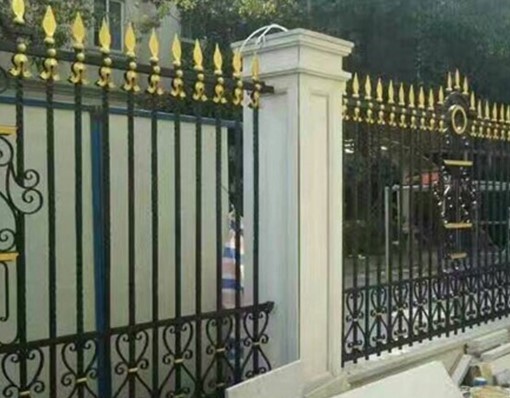 上海别墅锻打铁艺围栏款式1
